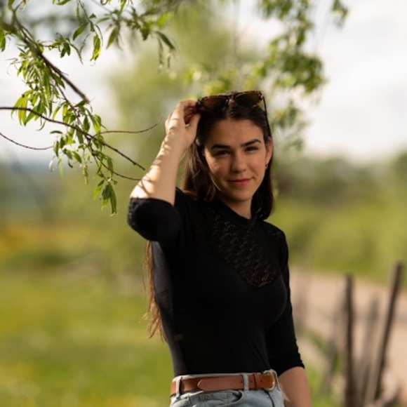 Meet your Posher, Katica - Picture 1 of 1